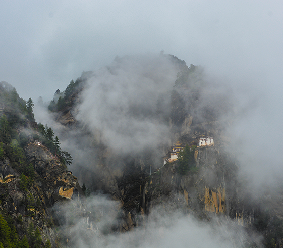 Hike to Tiger's nest Monastery (3,090m/10,200ft)